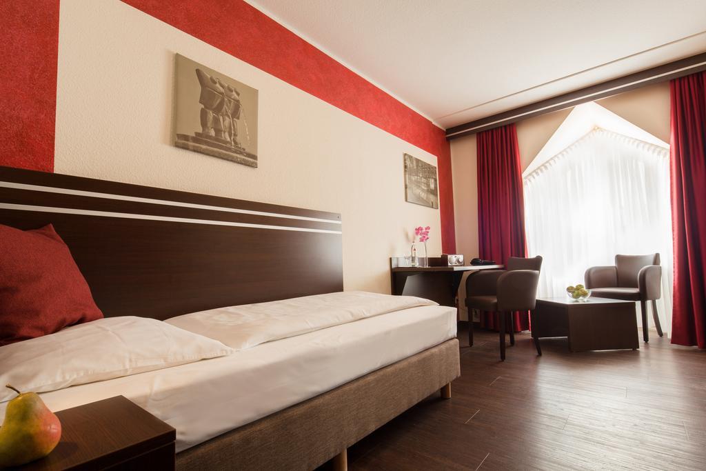 Hotel Am Stern Brühl Rum bild